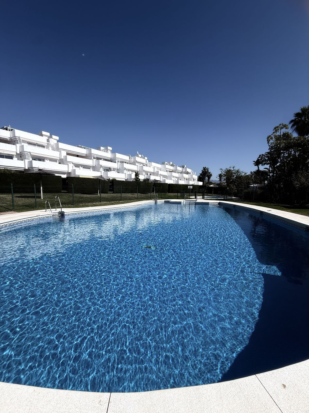 El Paraíso, Estepona
